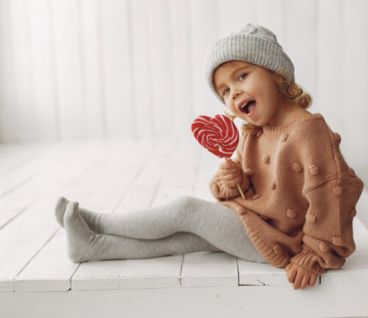 Вибір якісного та безпечного одягу для немовлят. Про що варто пам’ятати?