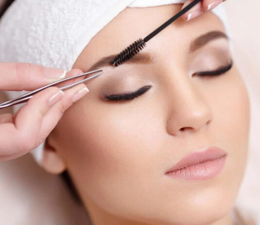 Професійні інструменти бровіста: вибір і використання лінійки